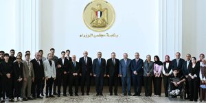 مدبولي لأوائل الثانوية العامة: الذكاء الاصطناعي يغير شكل سوق العمل.. والمهارات مفتاح المستقبل 7 مدبولي يُوجه بتوفير أجهزة برايل لأوائل المكفوفين بالثانوية