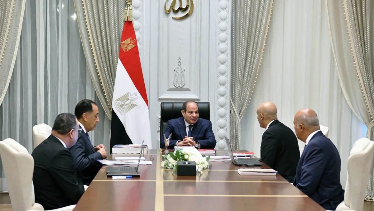 FB IMG 1787575106757 السيسي يوجه بتوفير المستلزمات قبل بدء الدراسة.. السيسي يوجه بتوفير المستلزمات بأسعار مناسبة وضبط المصروفات المدرسية موقع في الجامعة