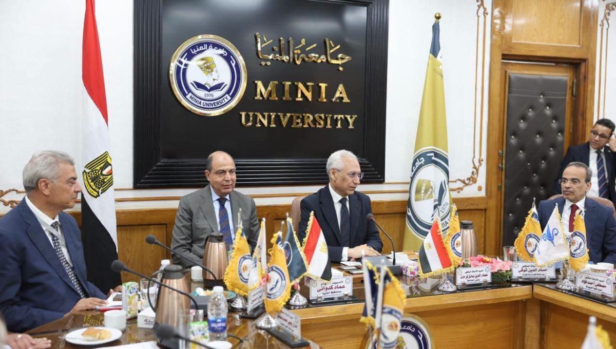FB IMG 1787675283181 محافظ المنيا محافظ المنيا من مجلس الجامعة: نعمل على تأهيل الخريجين وفتح آفاق جديدة أمام الشباب موقع في الجامعة