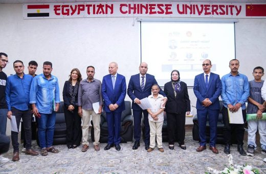 FB IMG 1788083466879 الملتقى القومي الثاني للتوظيف 14,486 فرصة عمل للشباب.. وزير العمل ومحافظ القاهرة يفتتحان الملتقى القومي الثاني للتوظيف بمشاركة 80 شركة موقع في الجامعة