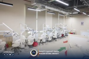 FB IMG 1788101610649 جامعة المنصورة الأهلية تطور التدريب الإكلينيكي جامعة المنصورة الأهلية تطور التدريب الإكلينيكي بطب الأسنان.. 120 وحدة و15 للأشعة و4 غرف تعقيم موقع في الجامعة