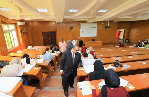 FB IMG 1788170723530 الكشف الطبي لطلاب جامعة المنيا 2026 رئيس جامعة كفر الشيخ يتفقد اختبارات القدرات بكلية الفنون والتصميم ويطمئن على الطلاب وأولياء الأمور موقع في الجامعة