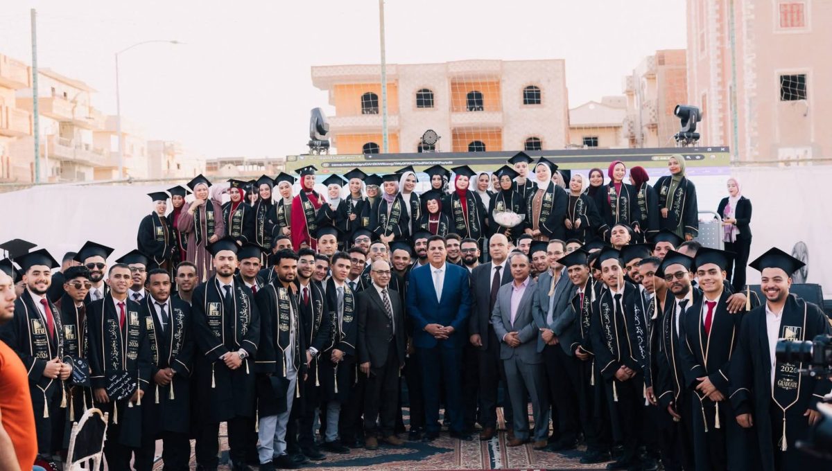 FB IMG 1788174942130 جامعة بني سويف التكنولوجية جامعة بني سويف التكنولوجية تحتفل بتخرج الدفعة الرابعة من «المصرية الكورية» لتكنولوجيا الصناعة والطاقة موقع في الجامعة