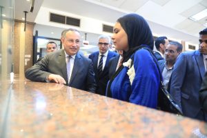 قبل انطلاق المرحلة الأولى.. وزير التعليم العالي يتفقد مكتب التنسيق الرئيسي بجامعة القاهرة