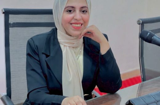 الباحثة عزة إبراهيم