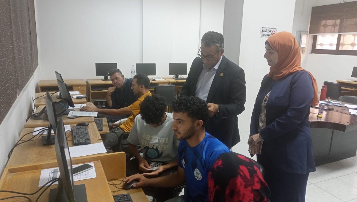 IMG 20260808 WA00311 جامعة قناة السويس تواصل دعم طلاب المرحلة الأولى لليوم الرابع.. جامعة قناة السويس تواصل دعم طلاب المرحلة الأولى للتنسيق بمكتبها الفرعي موقع في الجامعة
