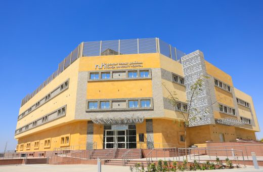 IMG 20260811 WA0051 رئيس جامعة بني سويف يفتتح تطوير مجمع الرعايات 2500 مريض وبدء تشغيل الرنين المغناطيسي.. مستشفى النهضة الجامعي يعزز خدمات الرعاية الصحية ببني سويف موقع في الجامعة