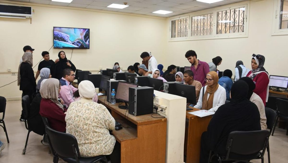 معامل تنسيق جامعة عين شمس تستقبل 620 طالبًا 