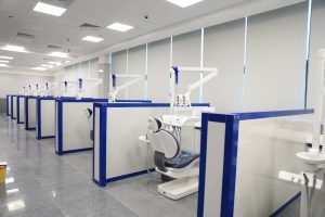 IMG 20260817 WA0027 جامعة العلمين وزير التعليم العالي يتفقد جامعة العلمين الدولية ويشيد بتجهيزات معامل طب الفم والأسنان.. صور موقع في الجامعة