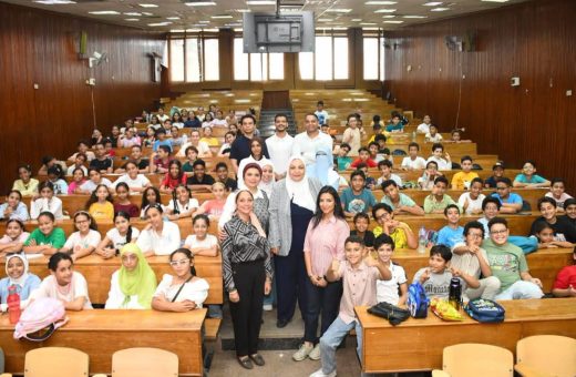 IMG 20260818 WA0071 تنسيق الحاسبات علمي رياضة كلية تمريض عين شمس تستقبل طلاب جامعة الطفل في يوم تدريبي حول الإسعافات الأولية موقع في الجامعة
