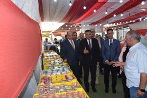 IMG 20260819 WA0185 محافظ القليوبية ورئيس جامعة بنها يشهدان احتفالية محافظ القليوبية ورئيس جامعة بنها يشهدان احتفالية هيئة الشبان العالمية بالمولد النبوي الشريف موقع في الجامعة