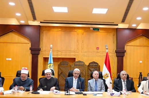 IMG 20260825 WA0000 الأزهر يفاجئ طلاب الدراسات العليا بتخفيض الرسوم استجابة لمطالب الطلاب.. الأزهر يفاجئ طلاب الدراسات العليا بتخفيض الرسوم 50% وتقسيطها على دفعتين موقع في الجامعة