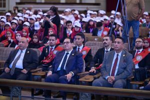 ختام معسكر «قادة المستقبل» بجامعة القاهرة.. 800 طالب وطالبة يستعدون لسوق العمل وعصر الذكاء الاصطناعي