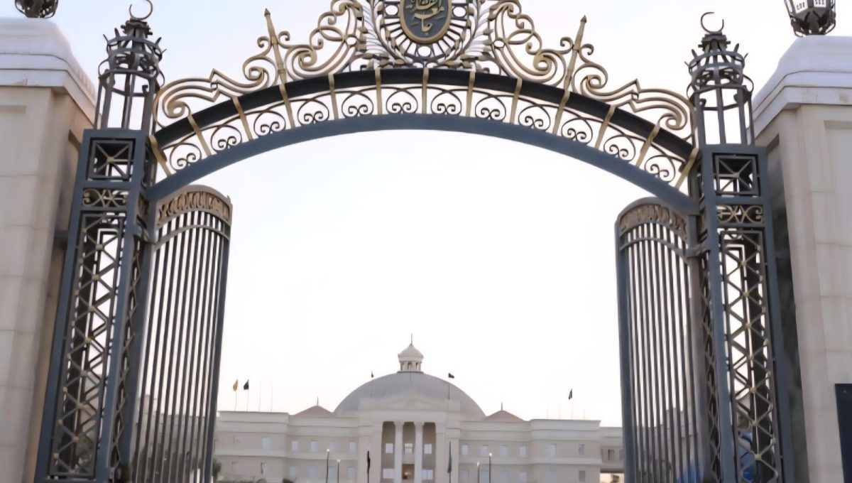 IMG 0386 نتيجة قبول جامعة القاهرة الأهلية 2026 نتيجة قبول جامعة القاهرة الأهلية 2026.. اعرف الحدود الدنيا لكليات الأعمال والسياسة والاقتصاد والقانون موقع في الجامعة