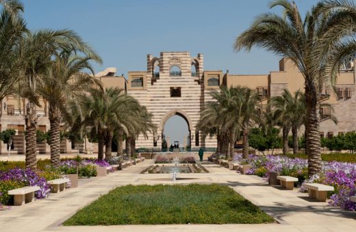 IMG 8053 منح الجامعة البريطانية 2026 منح الجامعة الأمريكية بالقاهرة 2026.. اعرف الفئات المستحقة والتخصصات وشروط القبول موقع في الجامعة