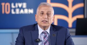 IMG 8281 عميد كلية العلاج الطبيعي بجامعة باديا عميد كلية العلاج الطبيعي بجامعة باديا: نجهز الطالب بالتدريب على أحدث الأجهزة ليكون مستعدًا لسوق العمل من أول يوم موقع في الجامعة