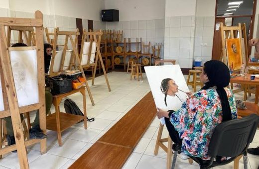 IMG 8422 كلية الفنون والتصميم بجامعة فاروس كلية الفنون والتصميم بجامعة فاروس 2026.. البرامج وشروط التقديم ومميزات الدراسة موقع في الجامعة