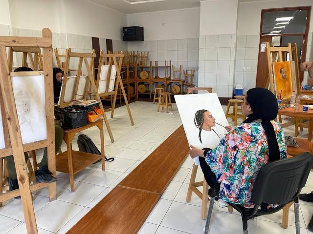 IMG 8422 كلية الفنون والتصميم بجامعة فاروس كلية الفنون والتصميم بجامعة فاروس 2026.. البرامج وشروط التقديم ومميزات الدراسة موقع في الجامعة