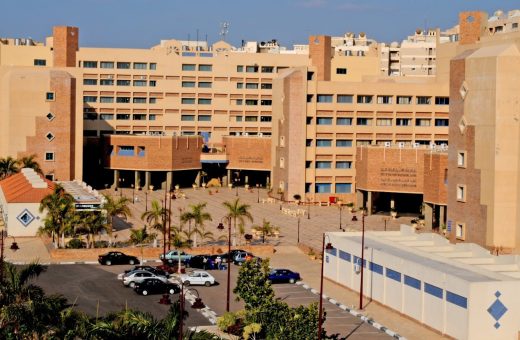 IMG 8664 كلية اللغات والترجمة بجامعة فاروس 2026 تقبل من 53%.. اعرف برامج ومصروفات كلية اللغات والترجمة بجامعة فاروس 2026 موقع في الجامعة