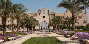 منحة الجامعة الأمريكية 