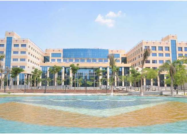 IMG 9142 تنسيق الجامعات الخاصة 2026/2027 تنسيق الجامعات الخاصة 2026/2027.. قائمة الكليات والحدود الدنيا للقبول موقع في الجامعة