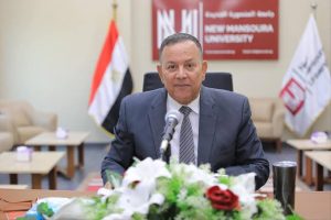 د. معوض الخولي: المنصة الوطنية لمواءمة البرامج الأكاديمية تمثل منهجية جديدة لصناعة القرار 2 معوض الخولي