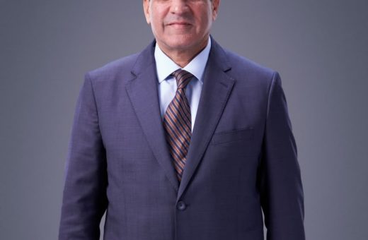 جامعة الجلالة تهنئ الدكتور إيهاب حسانين 