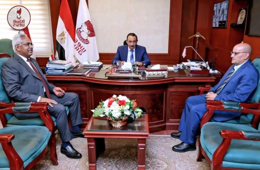 محافظ سوهاج يستقبل وكيل وزارة التربية