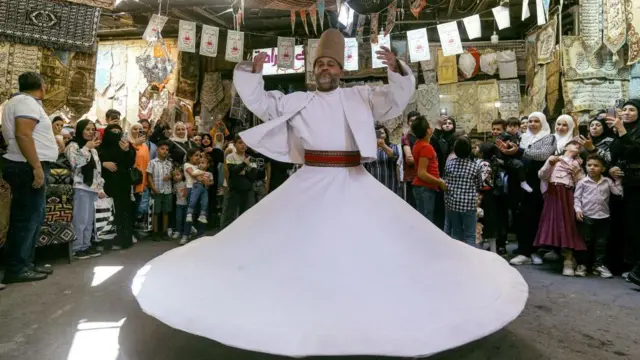 هل الاحتفال بالمولد النبوي بدعة