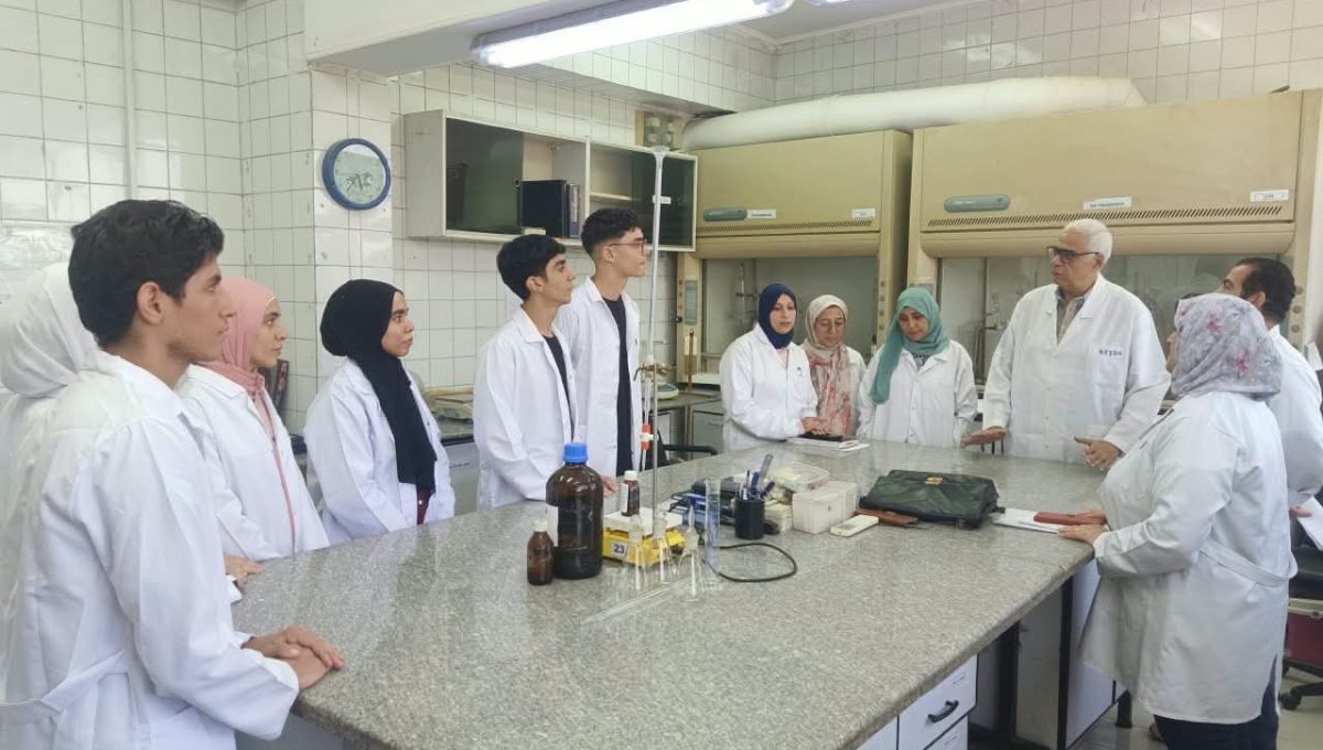 d806dd7d 52e6 47c3 9e69 64635a502161 طلاب علوم التغذية بجامعة العاصمة من الدراسة إلى المعمل.. تدريب طلاب علوم التغذية بجامعة العاصمة على أحدث أساليب تحليل الأغذية موقع في الجامعة