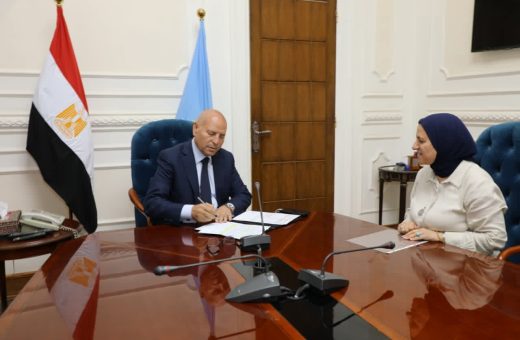 محافظ القاهرة ووكيل وزارة الاربية والتعليم