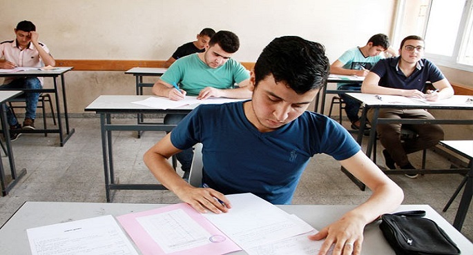 طلاب الثانوية العامة الدور الثاني يؤدون امتحاني اللغة العربية والتربية الدينية 
