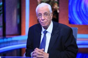 حسام موافي يطالب برفع سن التقاعد إلى 70 عامًا