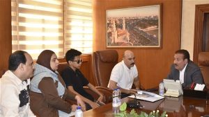 بعد إصابته في عينه.. محافظ بورسعيد يستجيب لأسرة طالب ويوجه بتوفير الرعاية الطبية ومراعاة حالته الدراسية 2 محافظ بورسعيد يستجيب لأسرة طالب ويوجه بتوفير الرعاية