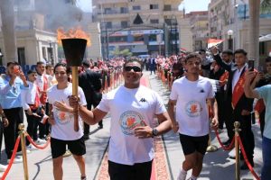 1788717141350 محافظ القليوبية ورئيس جامعة بنها يستقبلان شعلة أسبوع محافظ القليوبية ورئيس جامعة بنها يستقبلان شعلة أسبوع شباب الجامعات الـ14 موقع في الجامعة