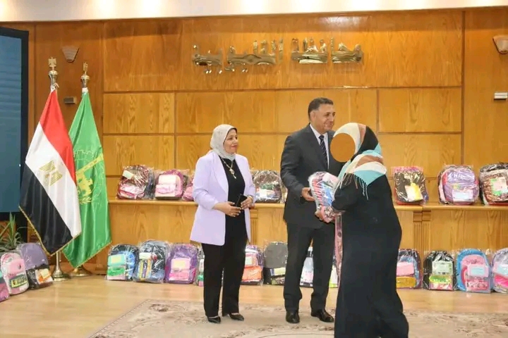 محافظ القليوبية يساند 100 أسرة قبل الدراسة