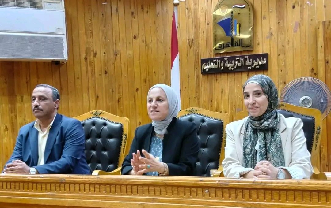 تعليم القاهرة يناقش خطة رياض الأطفال وآليات استيعاب الأطفال الجدد
