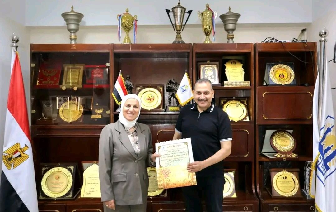 مدير تعليم القاهرة: الإخلاص والدقة في العمل ينعكسان على جودة الخدمات التعليمية