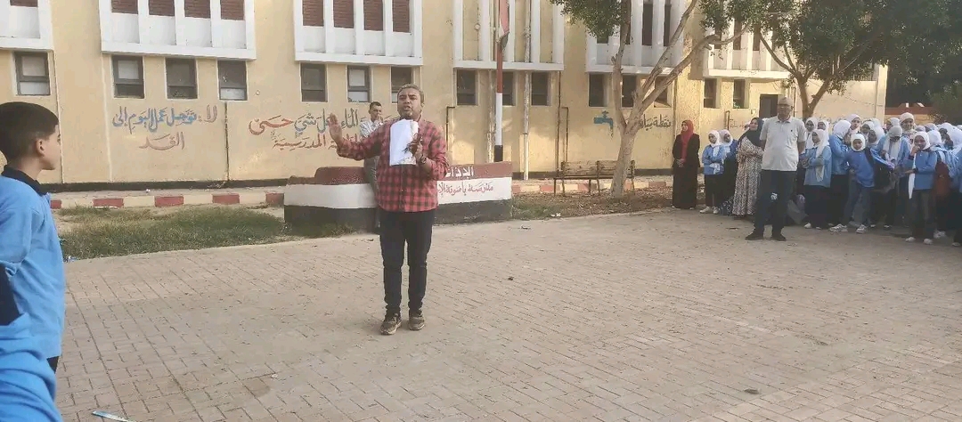مدرسة باصونة الإعدادية للطلاب: ممنوع السلاسل والحظاظات