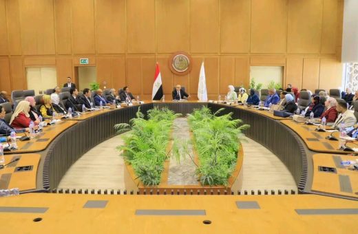 وزير التعليم لقيادات القاهرة: وجود طلاب لا يجيدون القراءة والكتابة يستوجب تدخلًا مباشرًا
