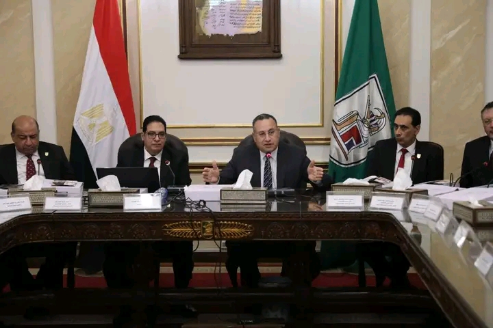 1789811705448 التعليم العالي «أستاذ لكل مصنع».. وزير التعليم العالي يكشف من جامعة القاهرة خطة جديدة لربط التعليم بسوق العمل موقع في الجامعة