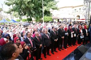 1789835701370 جامعة القاهرة تستقبل العام الدراسي الجديد جامعة القاهرة تستقبل العام الدراسي الجديد بأجواء احتفالية.. طابور للكليات وعروض فنية ومواهب طلابية موقع في الجامعة