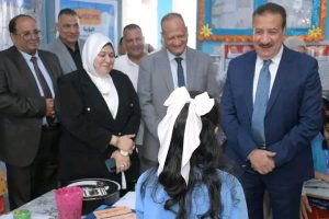 1789897852111 محافظ بورسعيد يتفقد 3 مدارس ومعاهد أزهرية محافظ بورسعيد يتفقد 3 مدارس ومعاهد أزهرية لمتابعة انتظام الدراسة.. ويكافئ الطلاب المتفوقين موقع في الجامعة