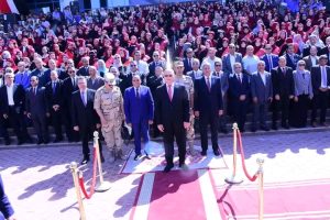 1789899950979 سوهاج تبدأ العام الدراسي الجديد بمراسم تحية العلم بمشاركة حاشدة من الطلاب.. جامعة سوهاج تبدأ العام الدراسي الجديد بمراسم تحية العلم موقع في الجامعة