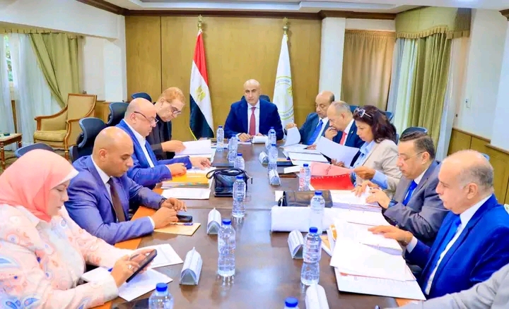 وزير التعليم يعتمد حزمة دعم جديدة للمدارس