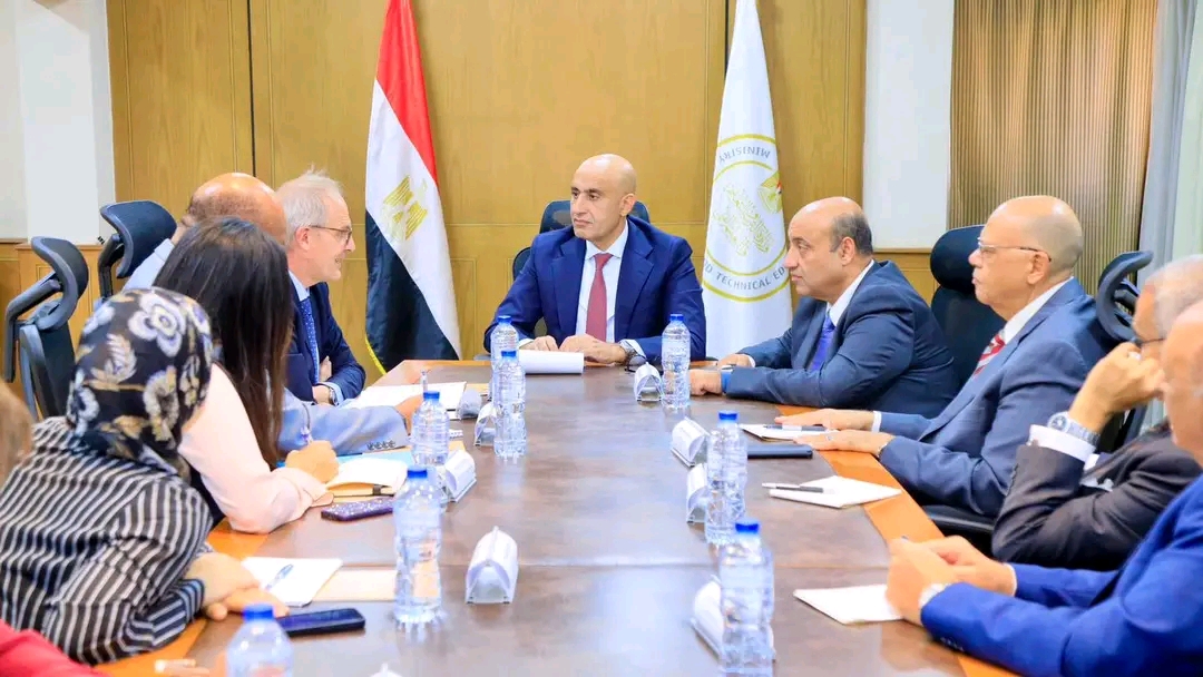 وزير التعليم يفتح ملفات مهمة مع المدير الإقليمي الجديد لليونسكو.. تفاصيل