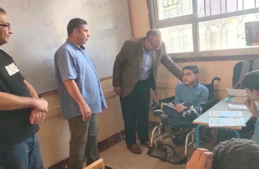 وكيل تعليم القليوبية يحيل مديرًا للتحقيق ويكرم آخر لهذه الأسباب