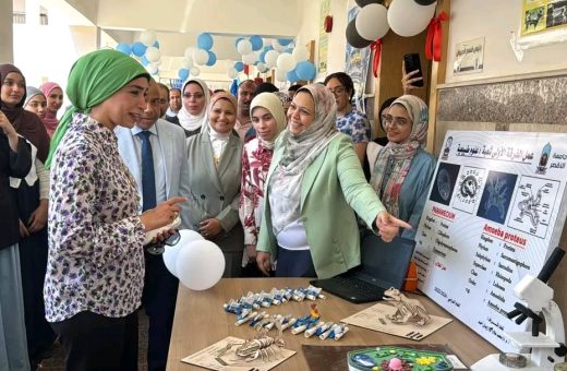 جامعة الأقصر تحتفي بطلابها الجدد بكليتي التربية والعلوم: توفير بيئة تعليمية محفزة