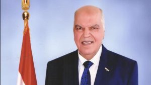 رئيس اتحاد المعلمين العرب يكرم الأستاذة صالحه عبد الفضيل