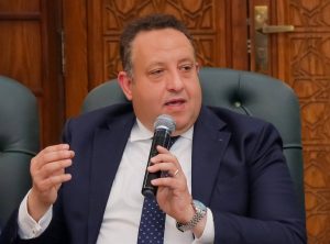 بعد تصريحات رئيس الوزراء.. نقيب المهندسين: راتب 30 ألف جنيه لحديثي التخرج بعيد عن الواقع والبطالة تصل لـ 25% 2 نقيب المهندسين: راتب 30 ألف جنيه لحديثي التخرج بعيد عن الواقع
